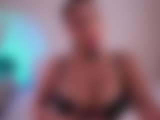 EmilyBell's Live Sex Cam Show