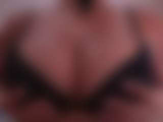 EmilyBell's Live Sex Cam Show