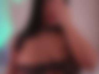 EmilyBell's Live Sex Cam Show
