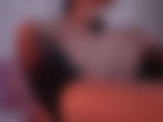 Live cam show with EmilyBell - Big Tits on Livezox