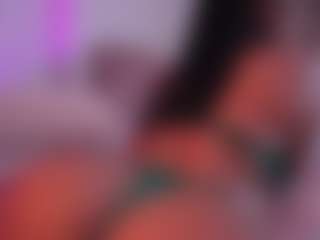 EmilyBell's Live Sex Cam Show