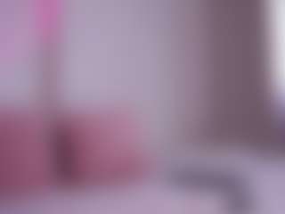 Live cam show with EmilyBell - Lush Latina on TastyBlacksLive