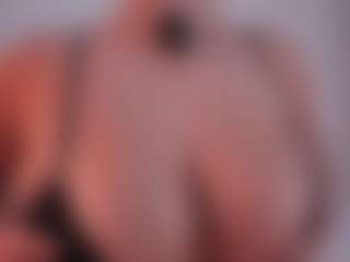 EmilyBell's Live Sex Cam Show