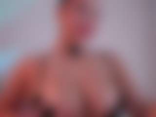EmilyBell's Live Sex Cam Show