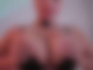 EmilyBell's Live Sex Cam Show