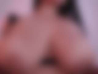 EmilyBell's Live Sex Cam Show