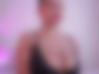 EmilyBell's Live Sex Cam Show