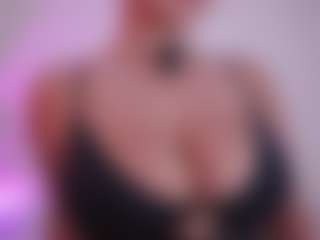 EmilyBell's Live Sex Cam Show