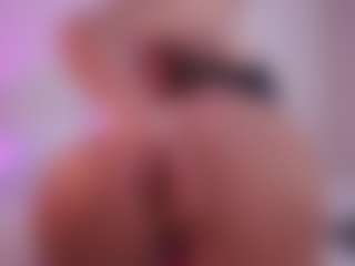 EmilyBell's Live Sex Cam Show