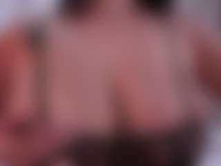 EmilyBell's Live Sex Cam Show
