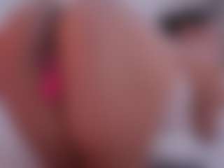Live cam show with EmilyBell - Curly on Cam Slut