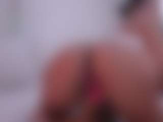 EmilyBell's Live Sex Cam Show