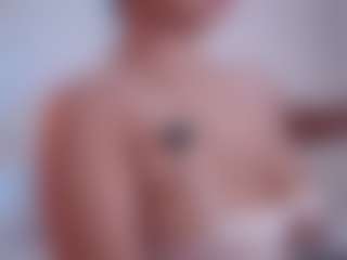 EmilyBell's Live Sex Cam Show