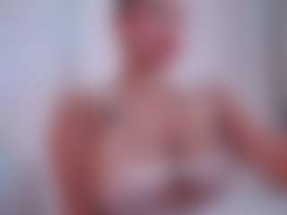 EmilyBell's Live Sex Cam Show
