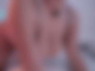 EmilyBell's Live Sex Cam Show