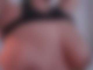 EmilyBell's Live Sex Cam Show