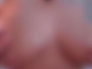 EmilyBell's Live Sex Cam Show