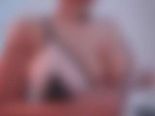 EmilyBell's Live Sex Cam Show