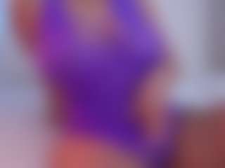 EmilyBell's Live Sex Cam Show