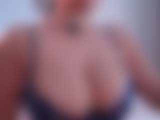 EmilyBell's Live Sex Cam Show