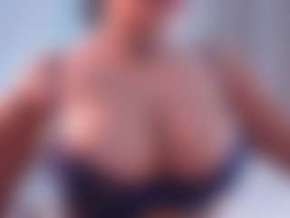 EmilyBell's Live Sex Cam Show