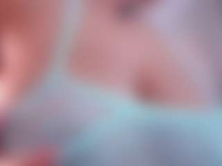 EmilyBell's Live Sex Cam Show