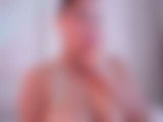 EmilyBell's Live Sex Cam Show