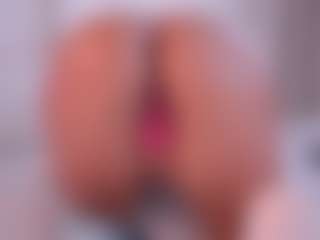 EmilyBell's Live Sex Cam Show