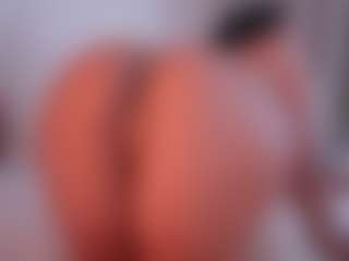 Live cam show with EmilyBell - Busty on Gym Cam Girls