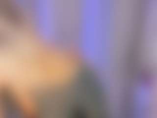 Live cam show with Lilii Moon - Fingering on Pornisteam.com