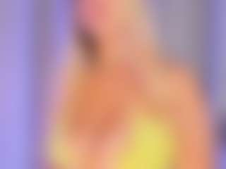 Live cam show with Lilii Moon - Naked on hrnylive.com