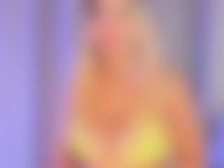 Live cam show with Lilii Moon - Big Tits on Camsoda