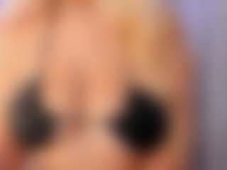 Lilii Moon's Live Sex Cam Show