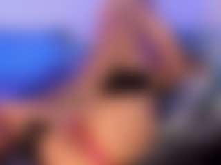 Live cam show with Lilii Moon - Pornstar Public on xfollow cams
