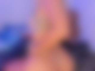 Live cam show with Lilii Moon - Public Curvy on Strip Flash - Live Sex Shows