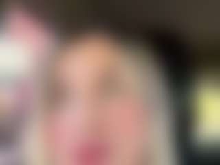 Live cam show with Lilii Moon - Fingering on Chatstar
