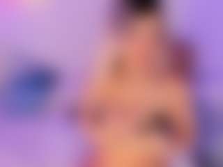 Live cam show with Lilii Moon - Fingering on Pornisteam.com