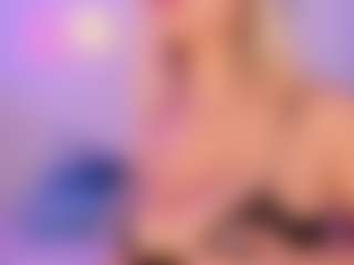 Live cam show with Lilii Moon - Blondie on infinitiblacc.com