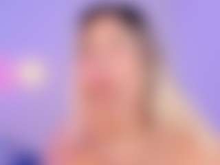 Live cam show with Lilii Moon - Lovense on chickslive.net