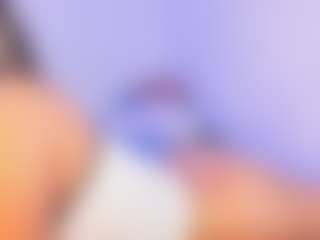 Live cam show with Lilii Moon - Deepthroat on Camsoda