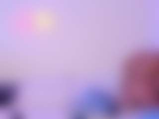 Live cam show with Lilii Moon - Riding on Milfs Live