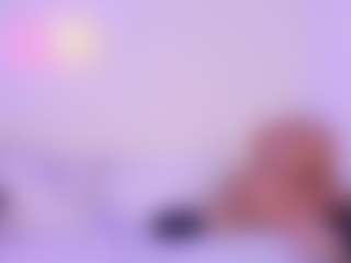 Live cam show with Lilii Moon - Lactating on Camsoda
