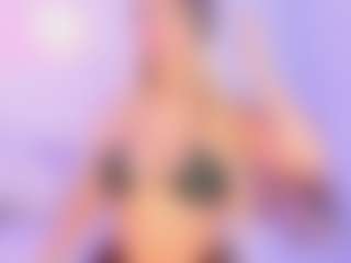 Live cam show with Lilii Moon - Squirt on Camsoda