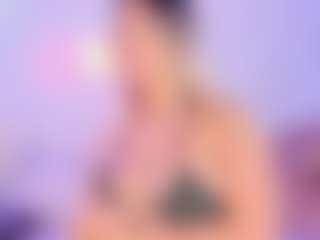 Live cam show with Lilii Moon - Hispanic on Camsoda