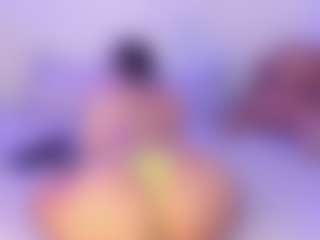 Live cam show with Lilii Moon - Public BBW on SxyPornLive