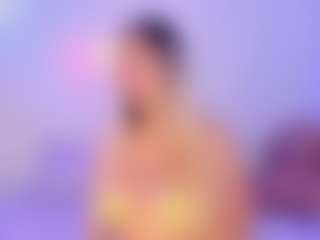 Live cam show with Lilii Moon - Lingerie on SpunkLive