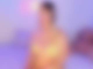 Live cam show with Lilii Moon - Deepthroat on Camsoda