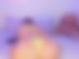 Live cam show with Lilii Moon - Fingering on Camsoda