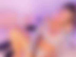 Live cam show with Lilii Moon - Senior on Camsoda