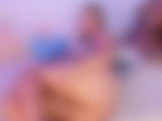 Live cam show with Lilii Moon - Play on Streamer API
